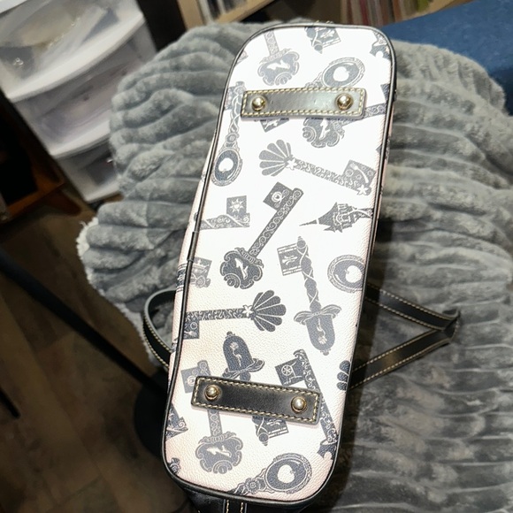 Disney Dooney & Bourke Princess Key Pattern Tote - Picture 6 of 6